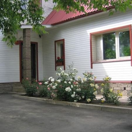 Liiva Guest Accommodation,Free Parking Тарту Экстерьер фото